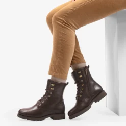 Altea Igloo Botas de piel con forro interior de pelo natural.