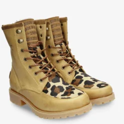 Altea Igloo Botas de piel con forro interior de pelo natural.