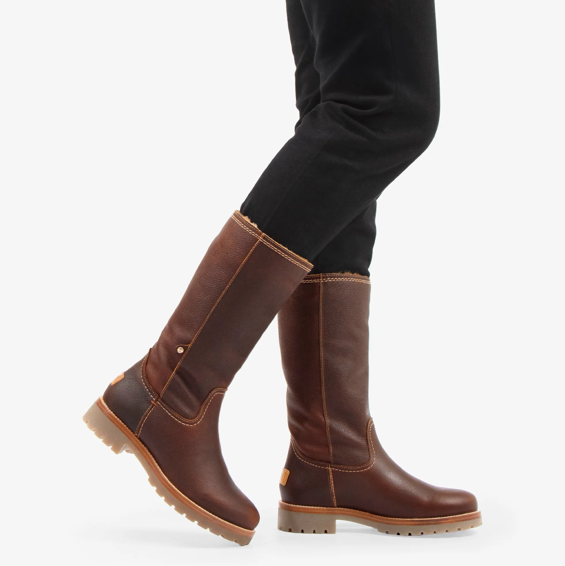 Bambina Botas de piel con forro interior de pelo.