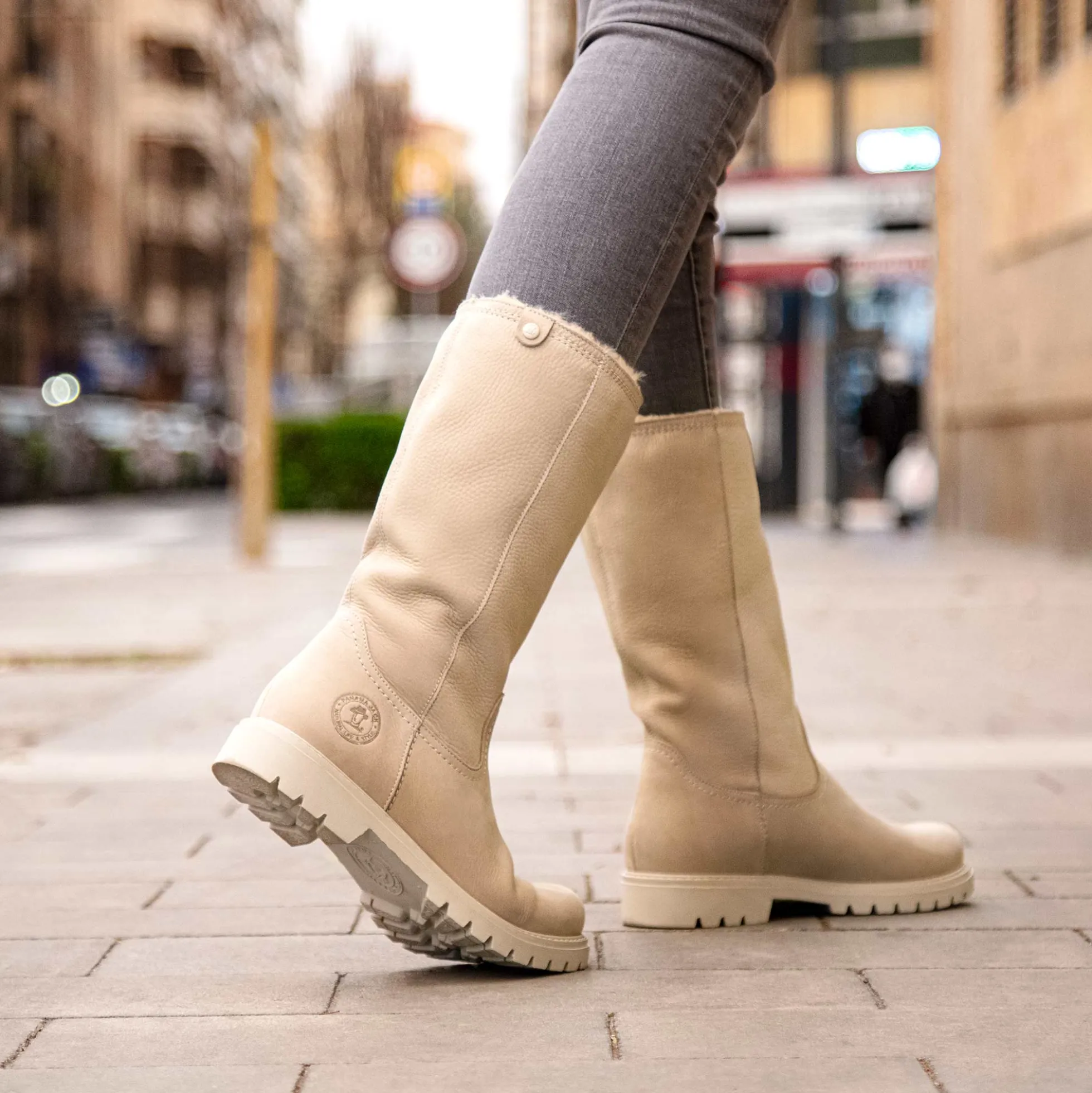 Bambina Botas de piel con forro interior de pelo.