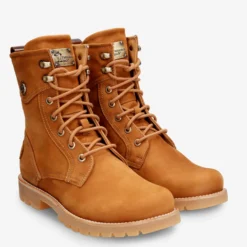 Benissa Botas de piel con forro interior de piel.