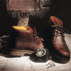 Bota Panama Botín de piel con forro interior de piel.