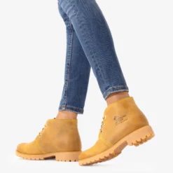 Bota Panama Botín de piel con forro interior de piel.