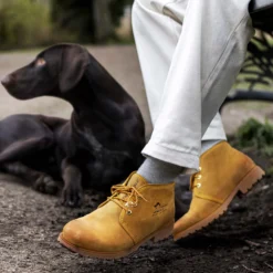 Bota Panama Botín de piel con forro interior de piel.