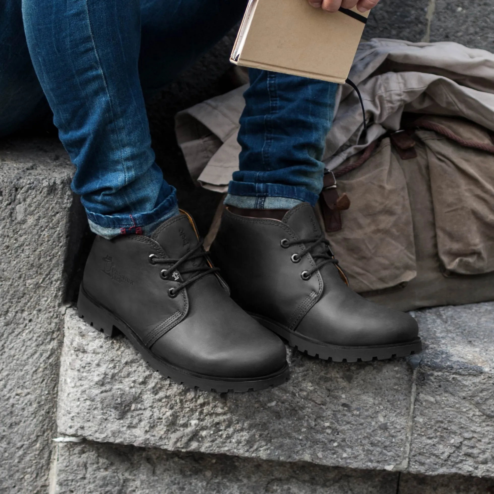 Bota Panama Botín de piel con forro interior de piel.