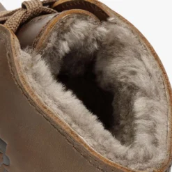Bota Panama Igloo Botín de piel con forro interior de pelo natural.