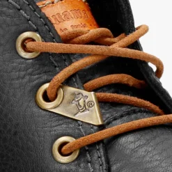Bota Panama Igloo Botín de piel con forro interior de pelo natural.