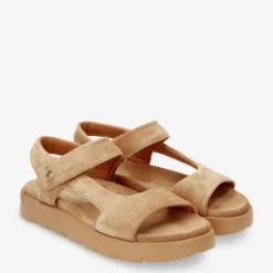 Bruna Sandalias de piel con forro interior de piel.