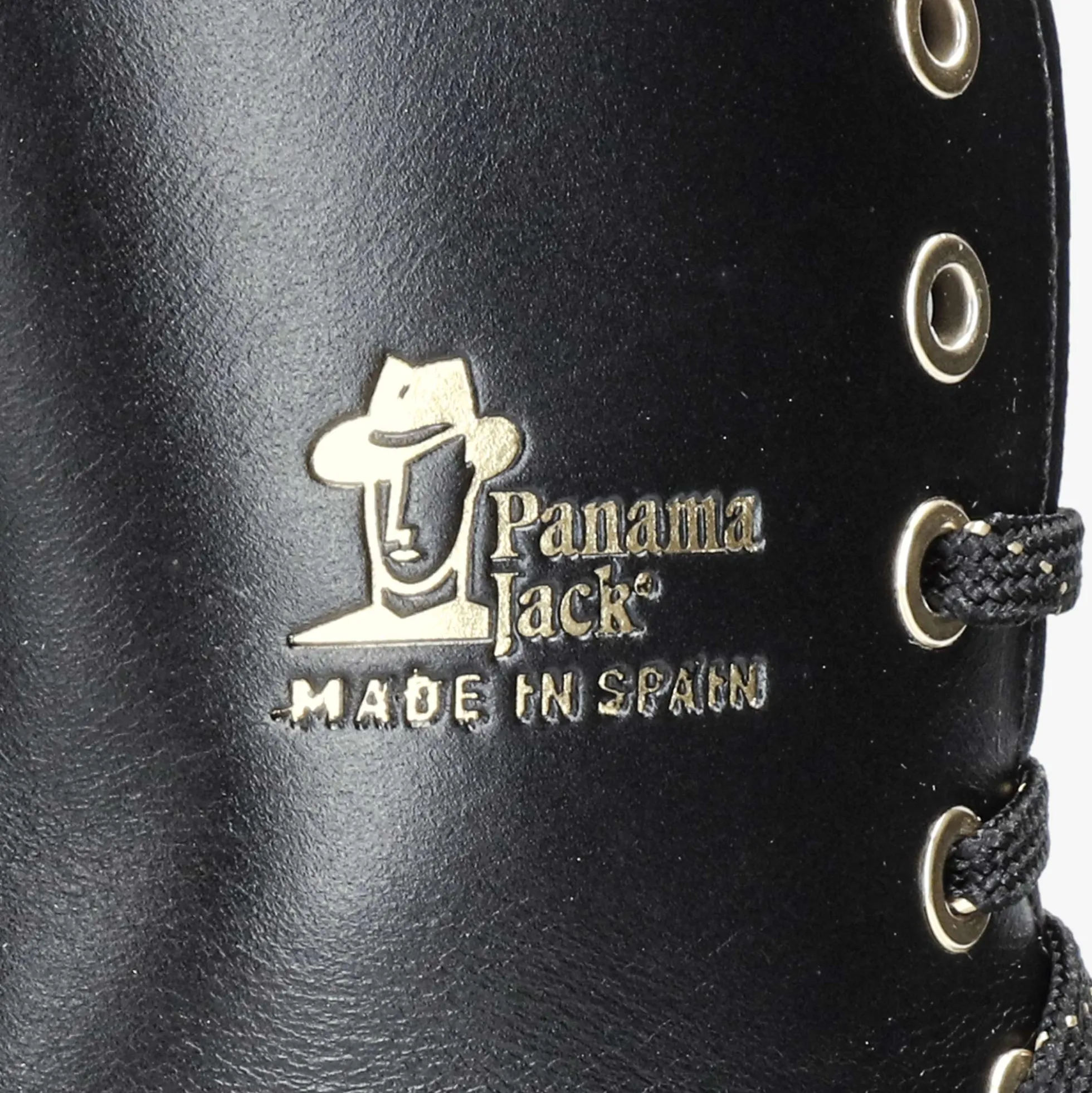 Carlyn Botas de piel con forro interior de coolmax.