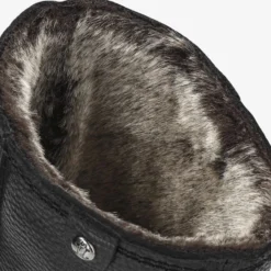 Charlotte Botas de piel con forro interior de pelo.