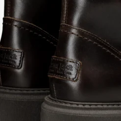 Farai Botas de piel con forro interior de pelo.