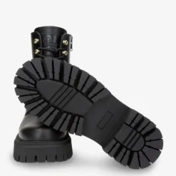 Farai Botas de piel con forro interior de pelo.