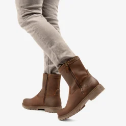 Faruk Botas de piel con forro interior de pelo.
