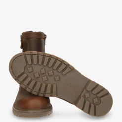 Faruk Botas de piel con forro interior de pelo.