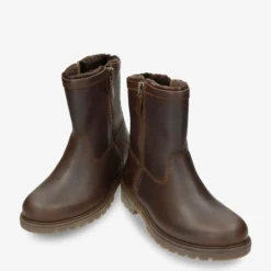 Faruk Botas de piel con forro interior de pelo.