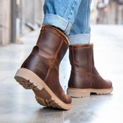 Fedro Botas de piel con forro interior de pelo.