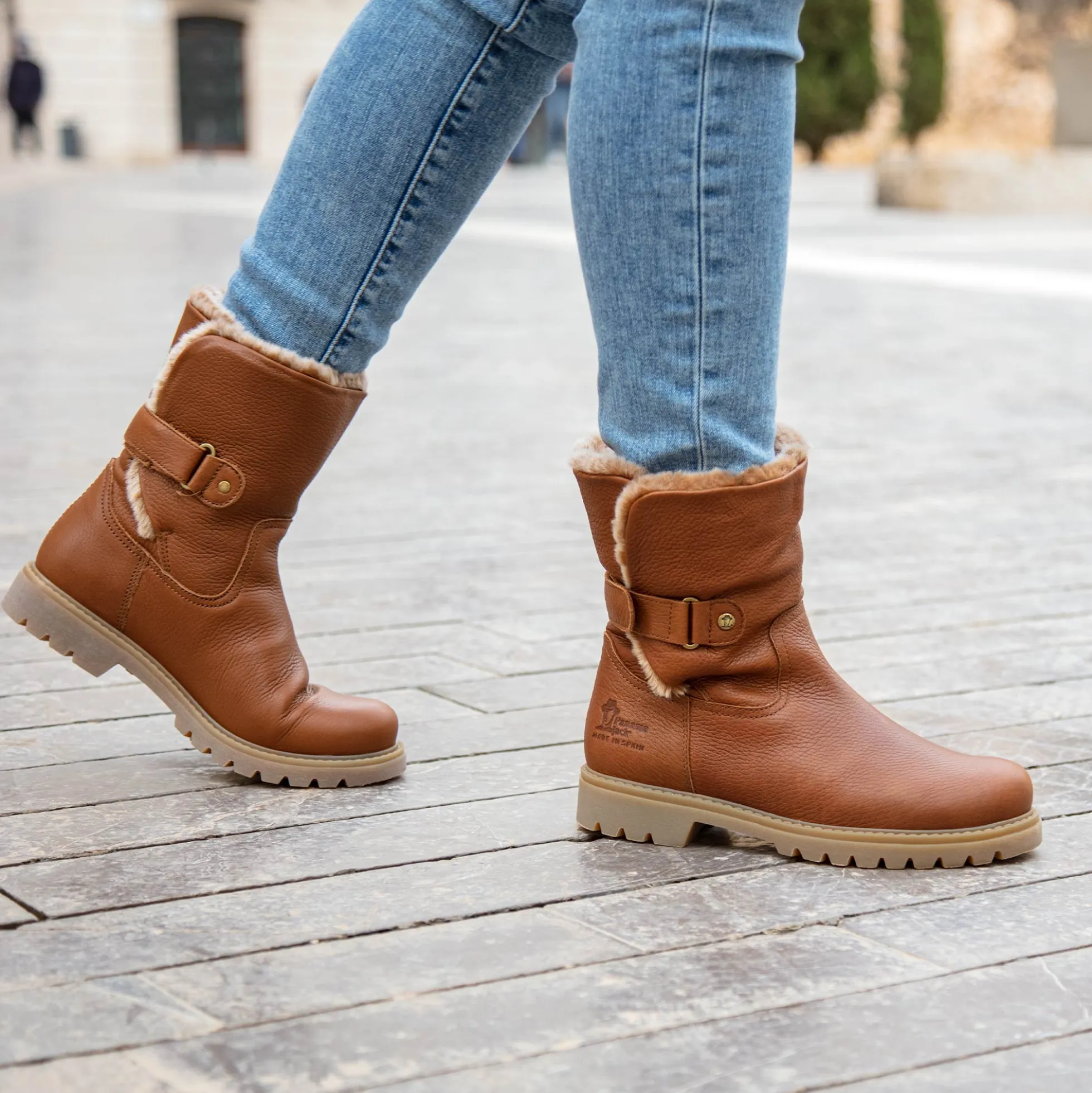 Felia Botas de piel con forro interior de pelo.