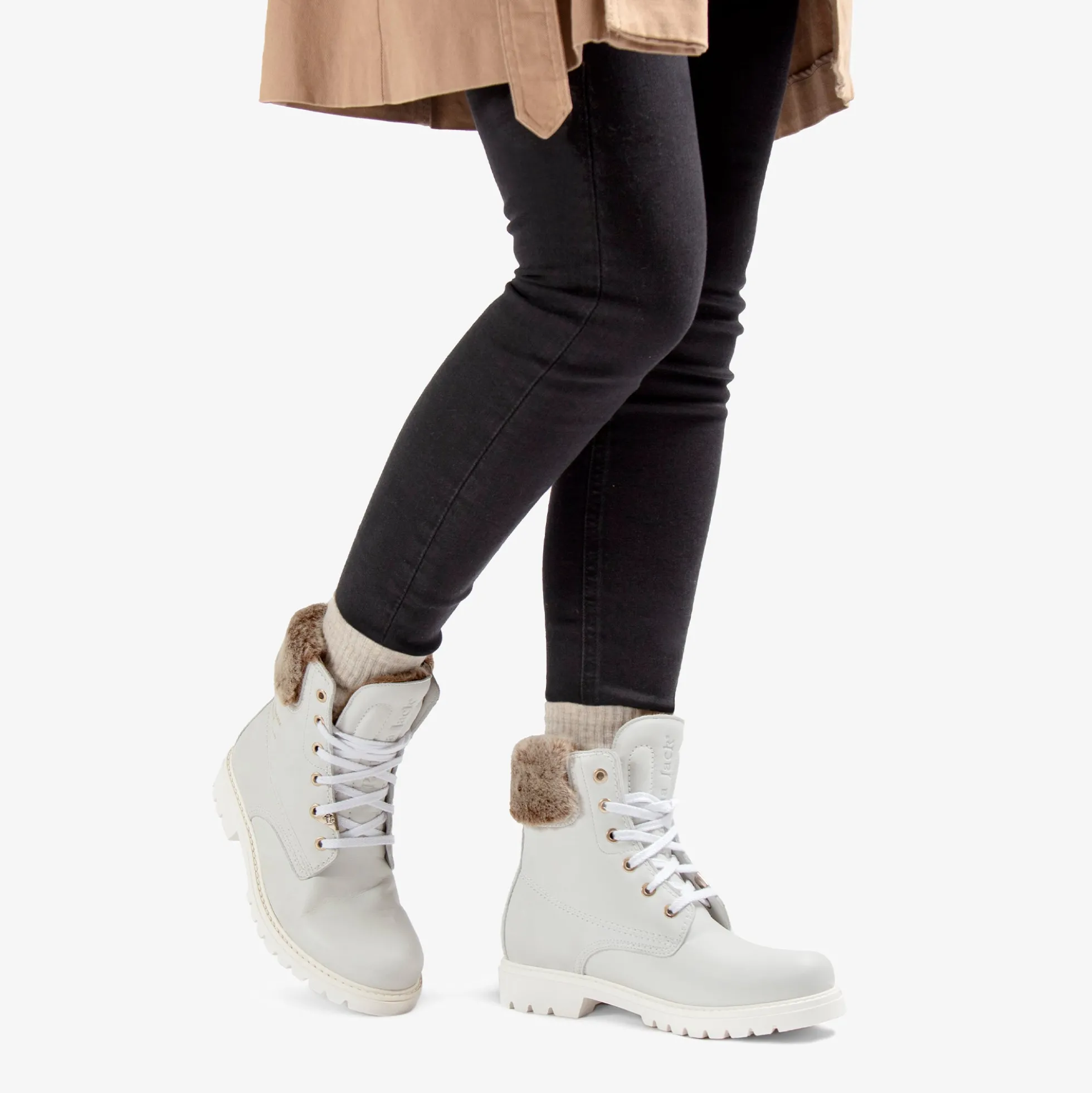 Felicia Botas de piel con forro interior de piel.