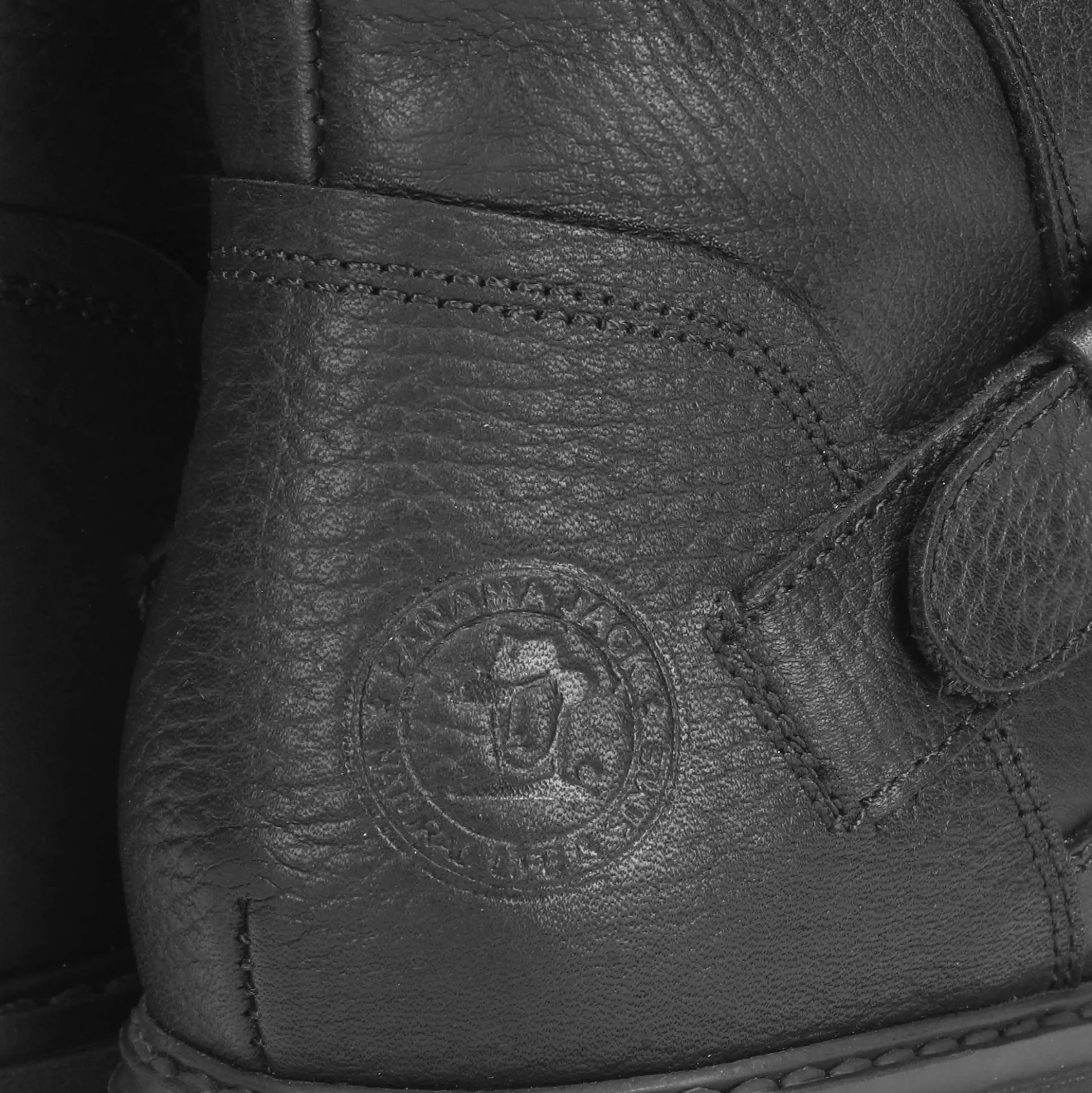 Felina Igloo Botas de piel con forro interior de pelo natural.