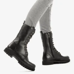 Fiorela Botas de piel con forro interior de pelo.