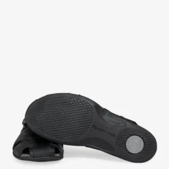 Fletcher Basics Sandalias de piel con forro interior de piel.