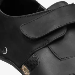 Fletcher Basics Sandalias de piel con forro interior de piel.