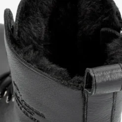 Frisia Botas de piel con forro interior de pelo.