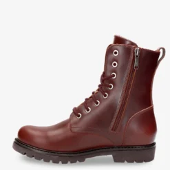 Frisia Botas de piel con forro interior de pelo.