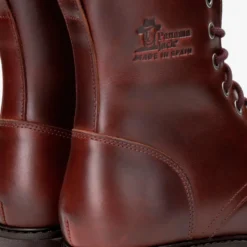 Frisia Botas de piel con forro interior de pelo.