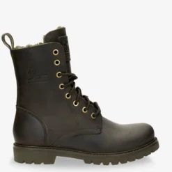Frisia Botas de piel con forro interior de pelo.