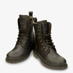 Frisia Botas de piel con forro interior de pelo.