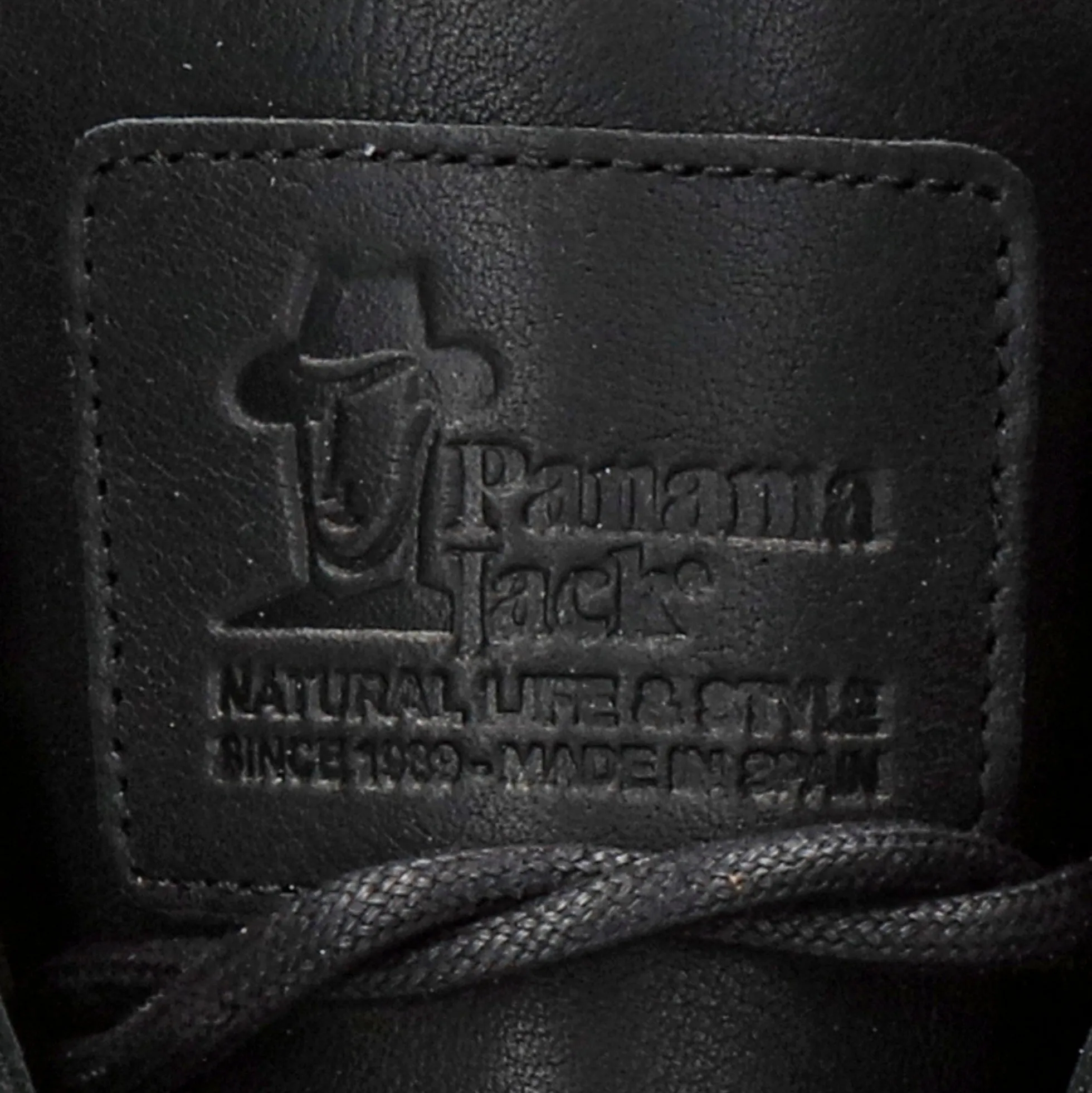 Frisia Botas de piel con forro interior de piel.