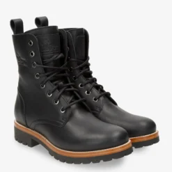 Frisia Botas de piel con forro interior de piel.