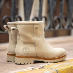 Grace Botas de piel con forro interior de pelo.