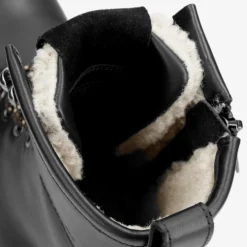Ibi Botas de piel con forro interior de pelo.