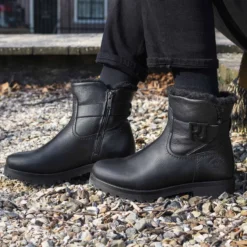Javea Botas de piel con forro interior de pelo.