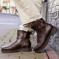 Javea Botas de piel con forro interior de pelo.