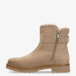 Javea Botas de piel con forro interior de pelo.
