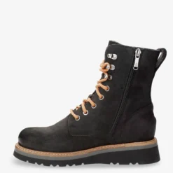 Keila Botas de piel con forro interior de piel.