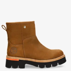 Laia Botas de piel con forro interior de pelo.