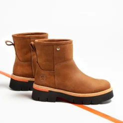 Laia Botas de piel con forro interior de pelo.