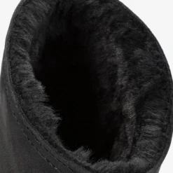 Neck Botas de piel con forro interior de pelo.