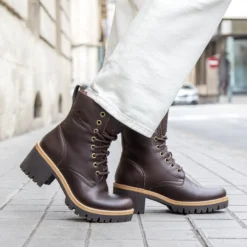 Padma Botas de piel con forro interior de pelo.