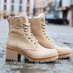 Padma Botas de piel con forro interior de pelo.