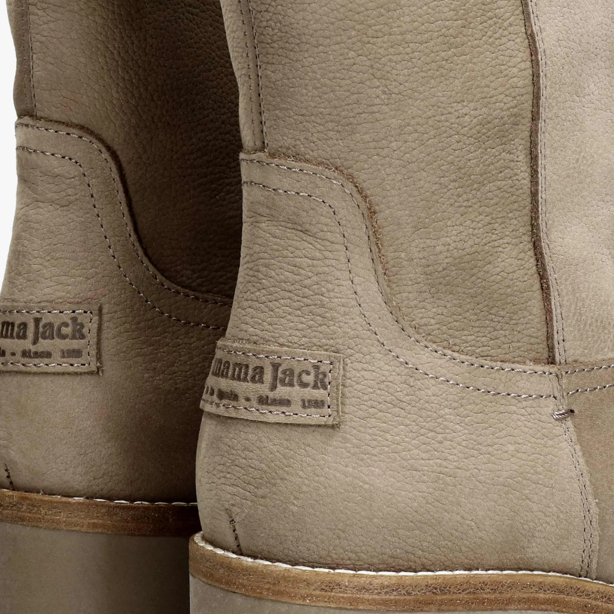 Patricia Botas de piel con forro interior de pelo.