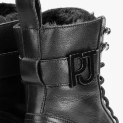 Paz Botas de piel con forro interior de pelo.