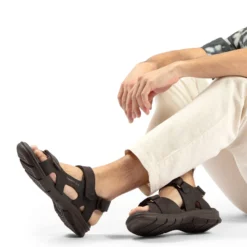Roman Sandalias de piel con forro interior de lycra.