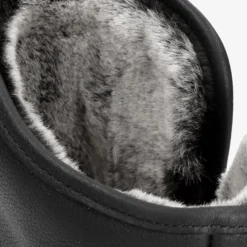 Singapur Botas de piel con forro interior de pelo.