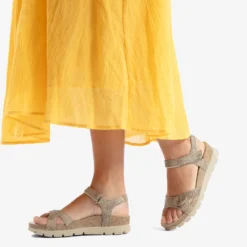 Sulia Sandalias de piel con forro interior de piel.