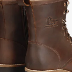 Tibi Botas de piel con forro interior de pelo.